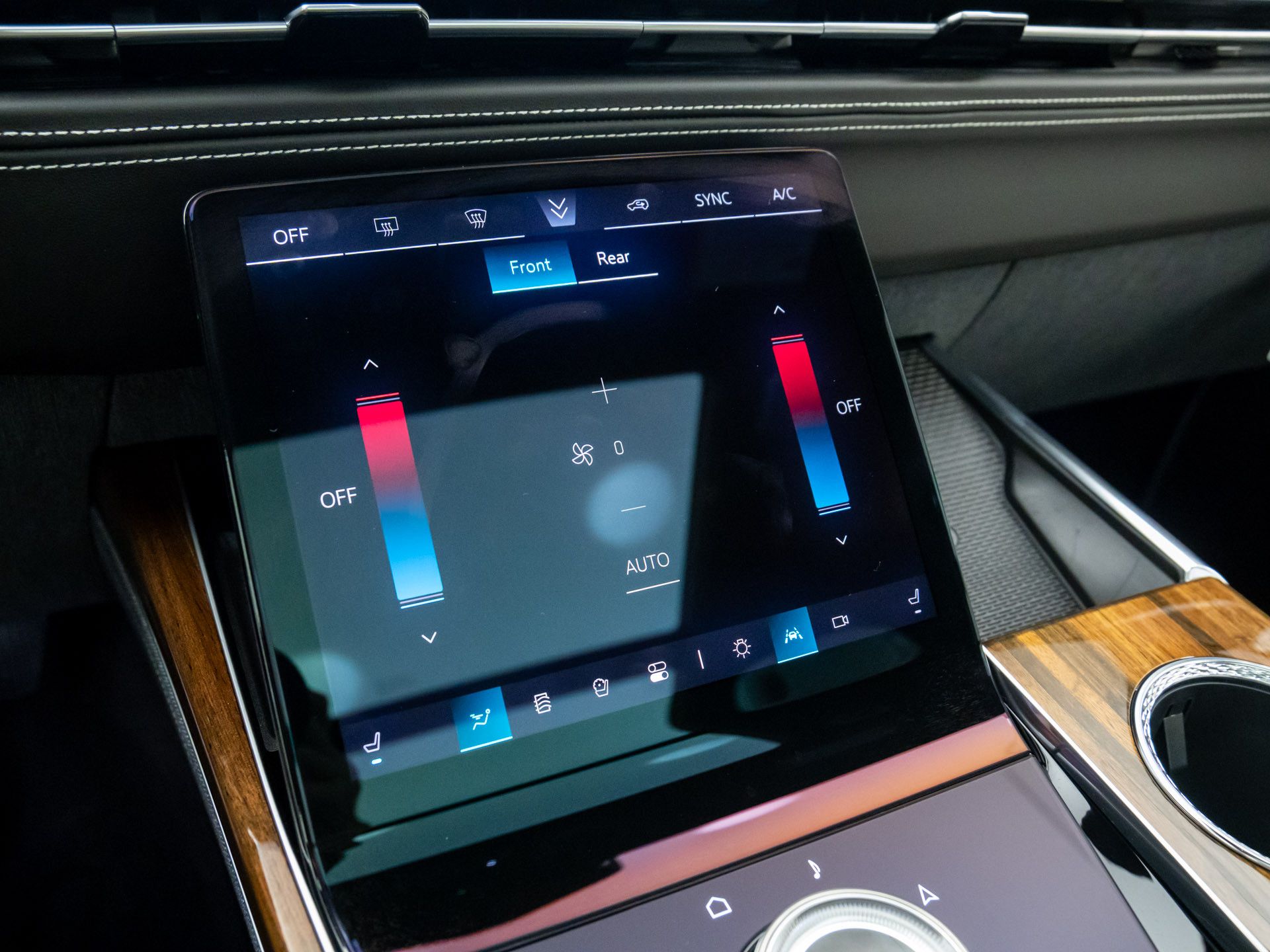 2026 Cadillac Escalade 4WD Platinum Sport Image 23 of 37