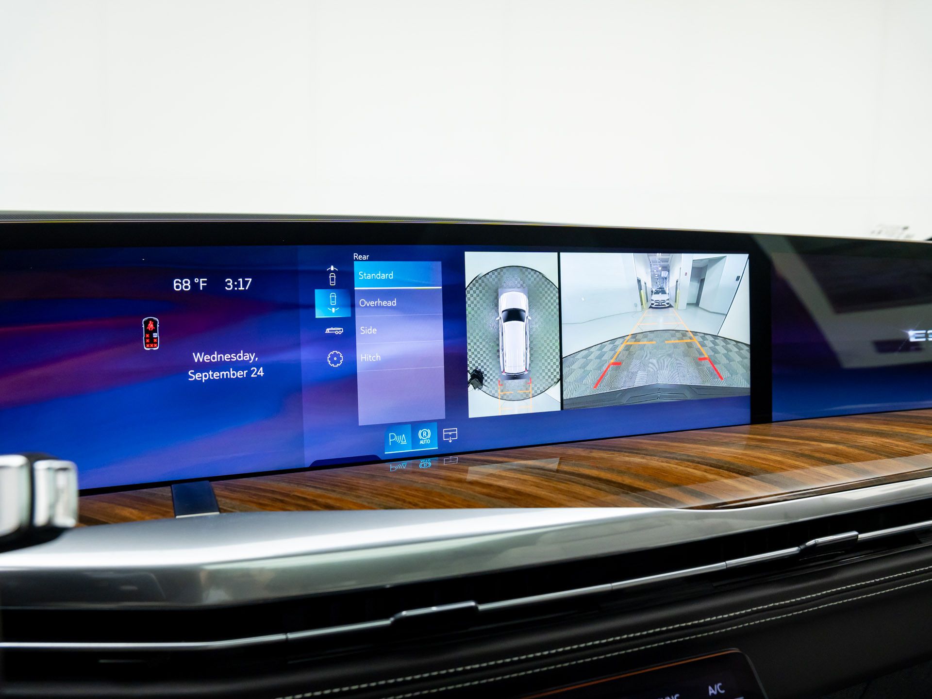 2026 Cadillac Escalade 4WD Platinum Sport Image 24 of 37