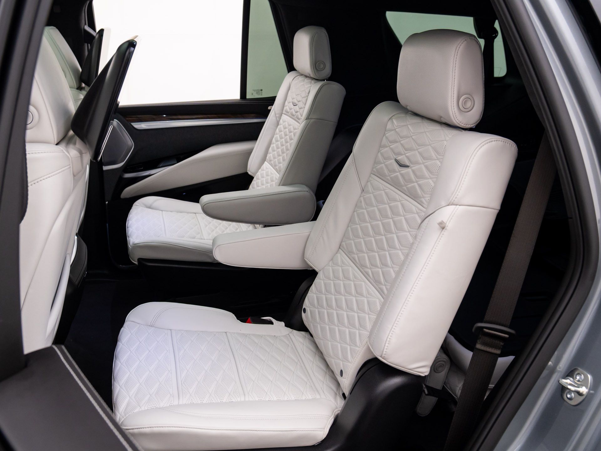 2026 Cadillac Escalade 4WD Platinum Sport Image 15 of 37