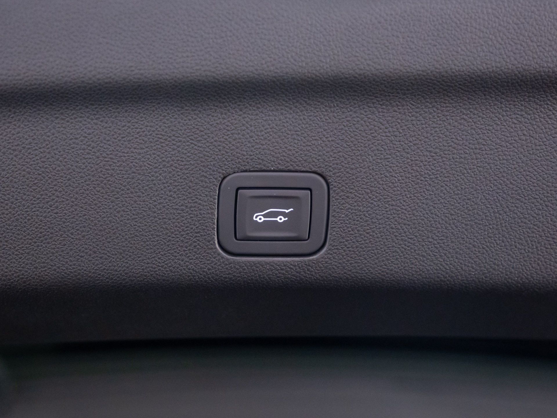 2026 Cadillac Escalade 4WD Platinum Sport Image 31 of 37