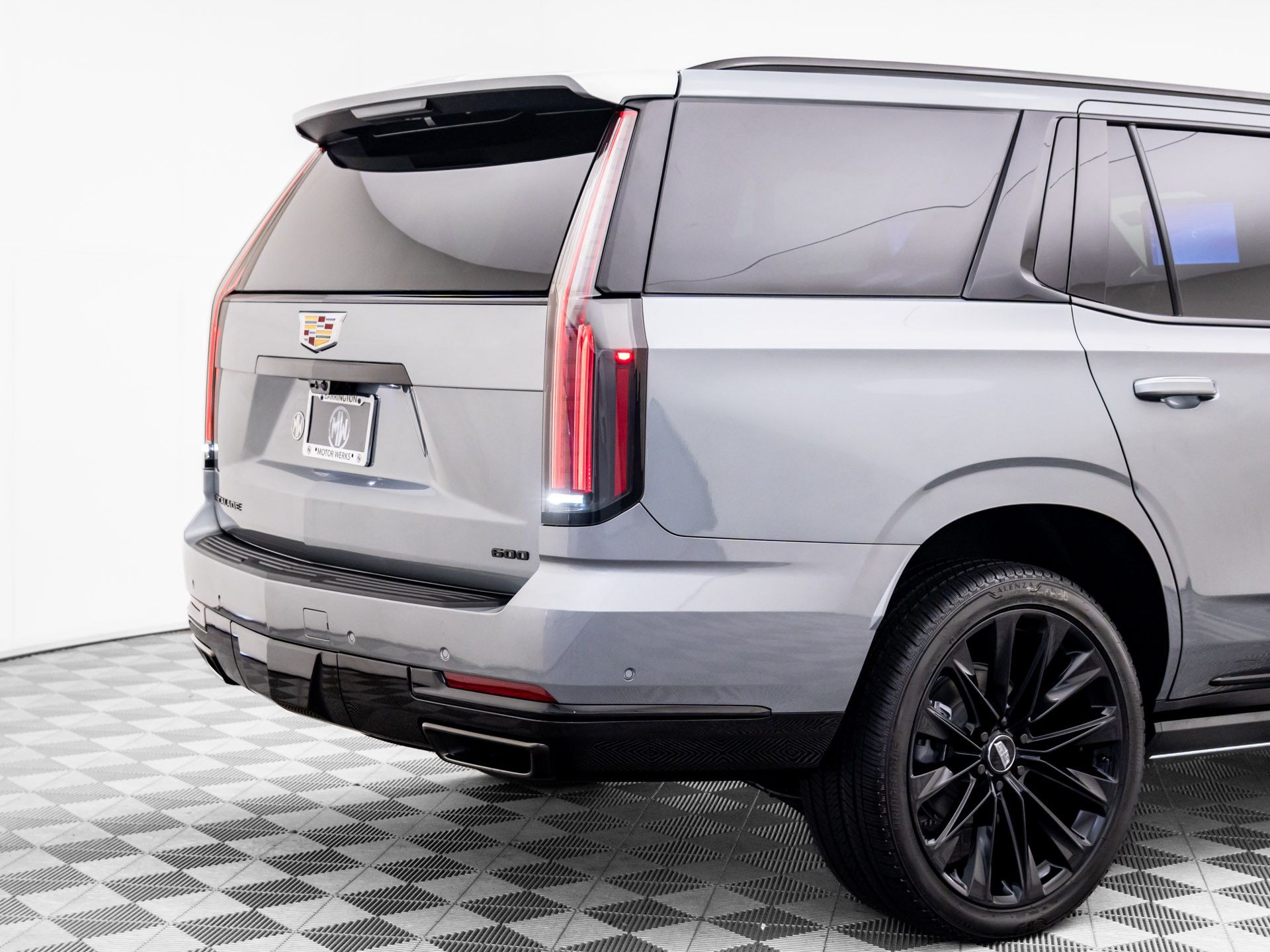 2026 Cadillac Escalade 4WD Platinum Sport Image 6 of 37