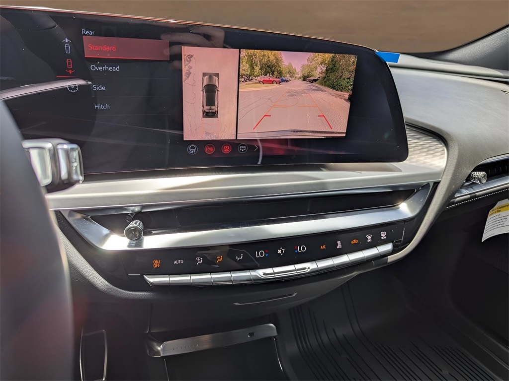 Vehicle image 10 of 20