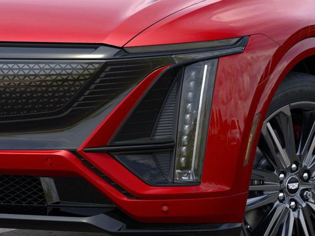 2026 Cadillac LYRIQ LYRIQ-V Premium Image 10 of 24