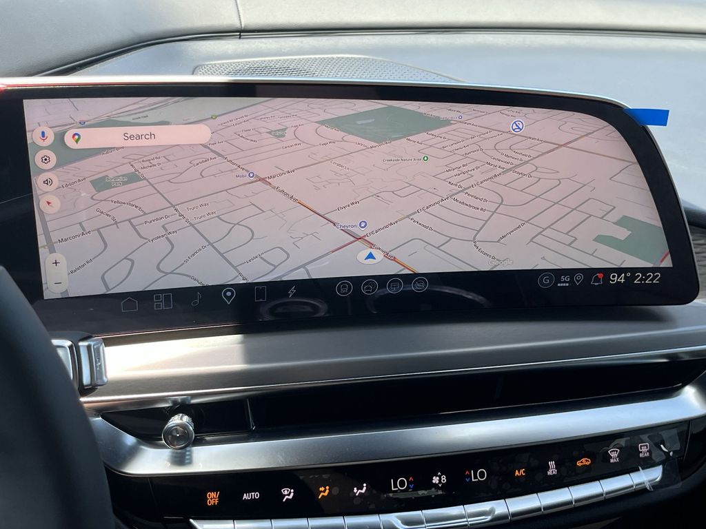 2026 Cadillac LYRIQ LYRIQ-V Premium Image 14 of 27