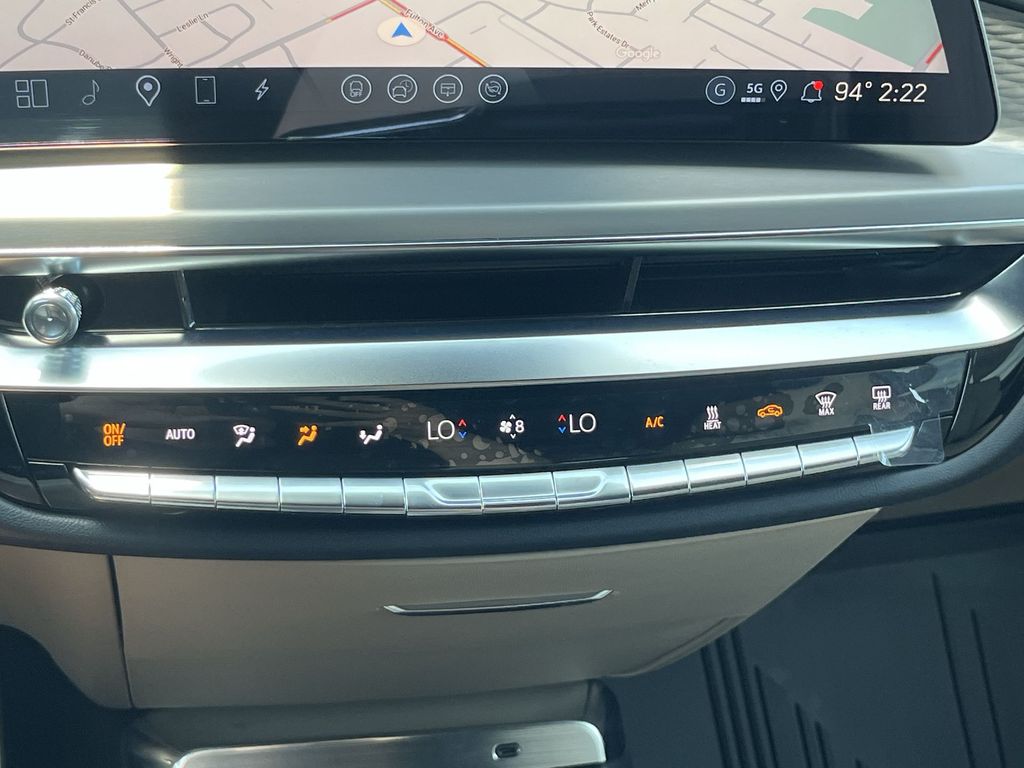2026 Cadillac LYRIQ LYRIQ-V Premium Image 16 of 27
