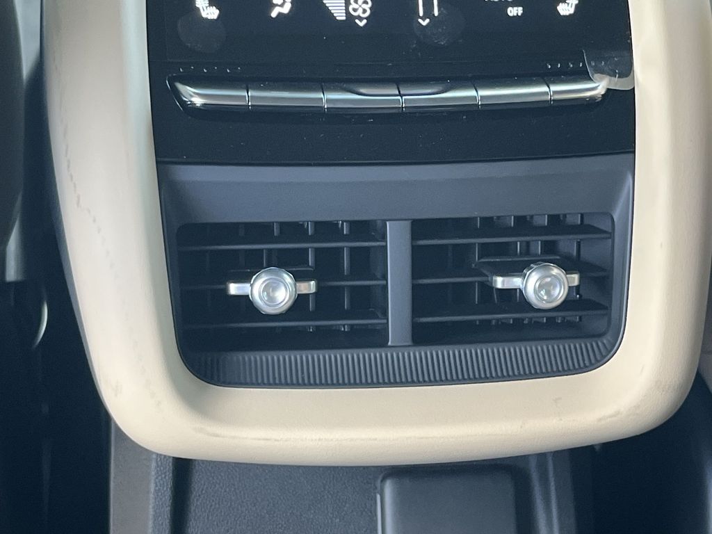 2026 Cadillac LYRIQ LYRIQ-V Premium Image 20 of 27