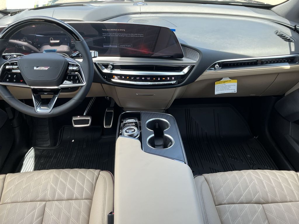 2026 Cadillac LYRIQ LYRIQ-V Premium Image 8 of 27