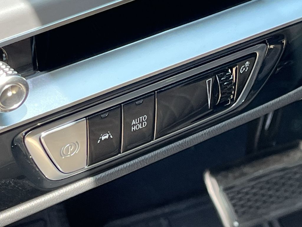 2026 Cadillac LYRIQ LYRIQ-V Premium Image 19 of 27