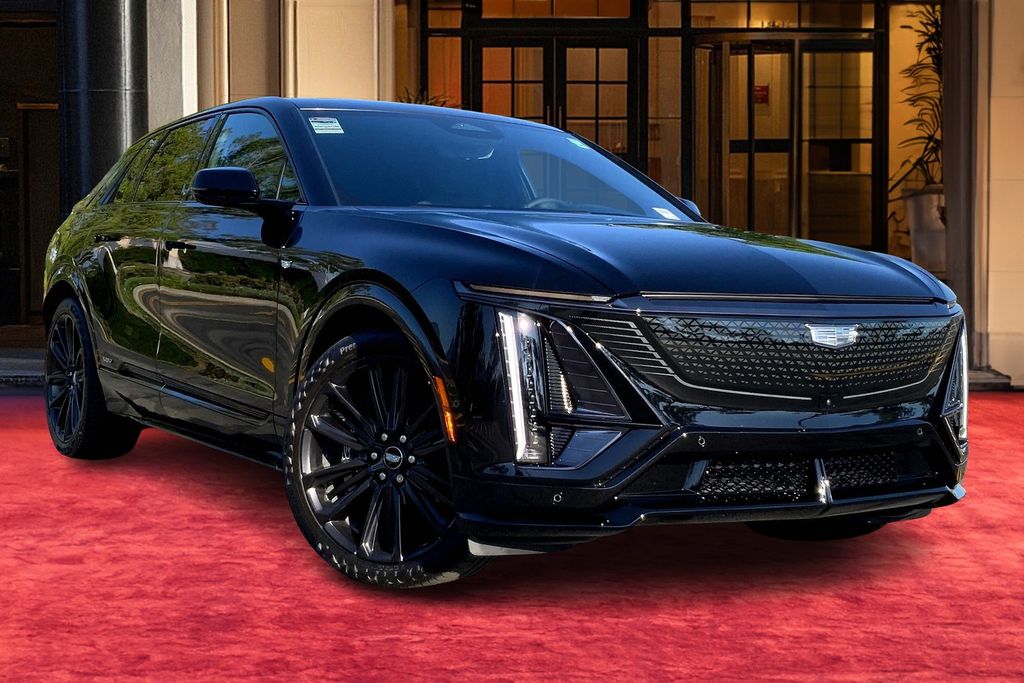 2026 Cadillac LYRIQ LYRIQ-V Image 3 of 37