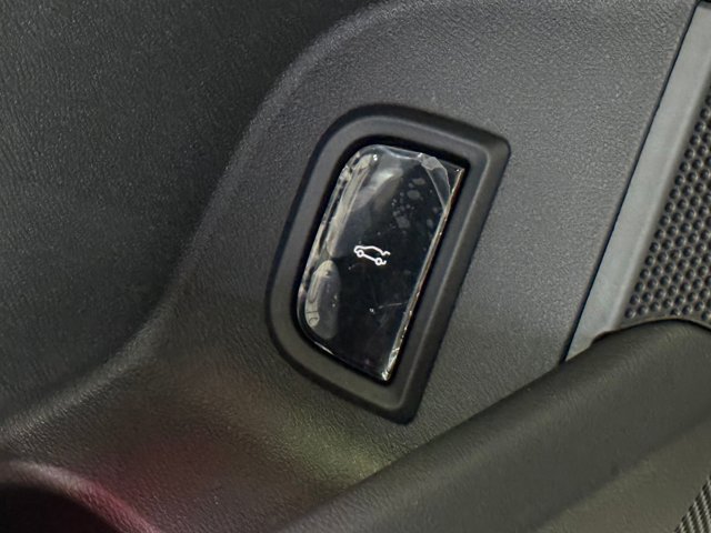 2026 Cadillac LYRIQ Sport Image 38 of 50