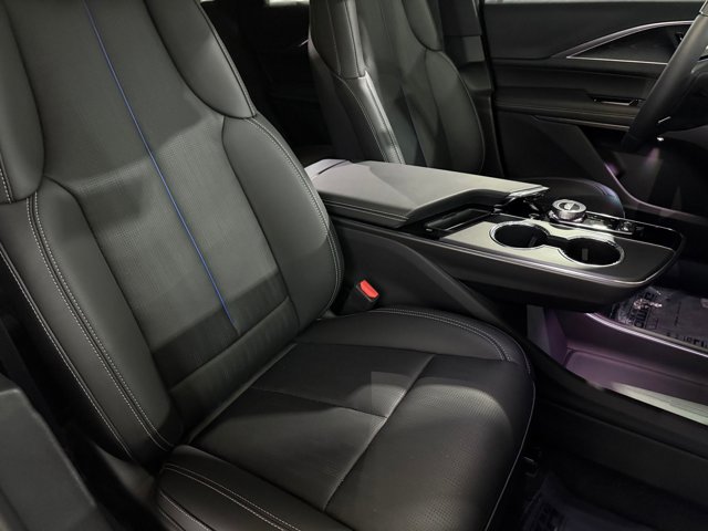 2026 Cadillac LYRIQ Sport Image 15 of 49