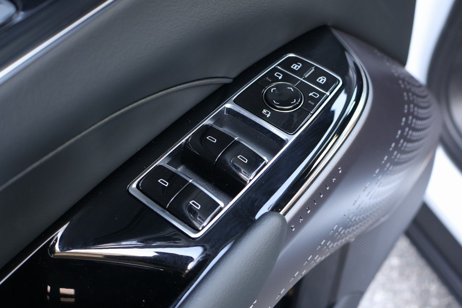 2026 Cadillac LYRIQ Sport Image 27 of 29