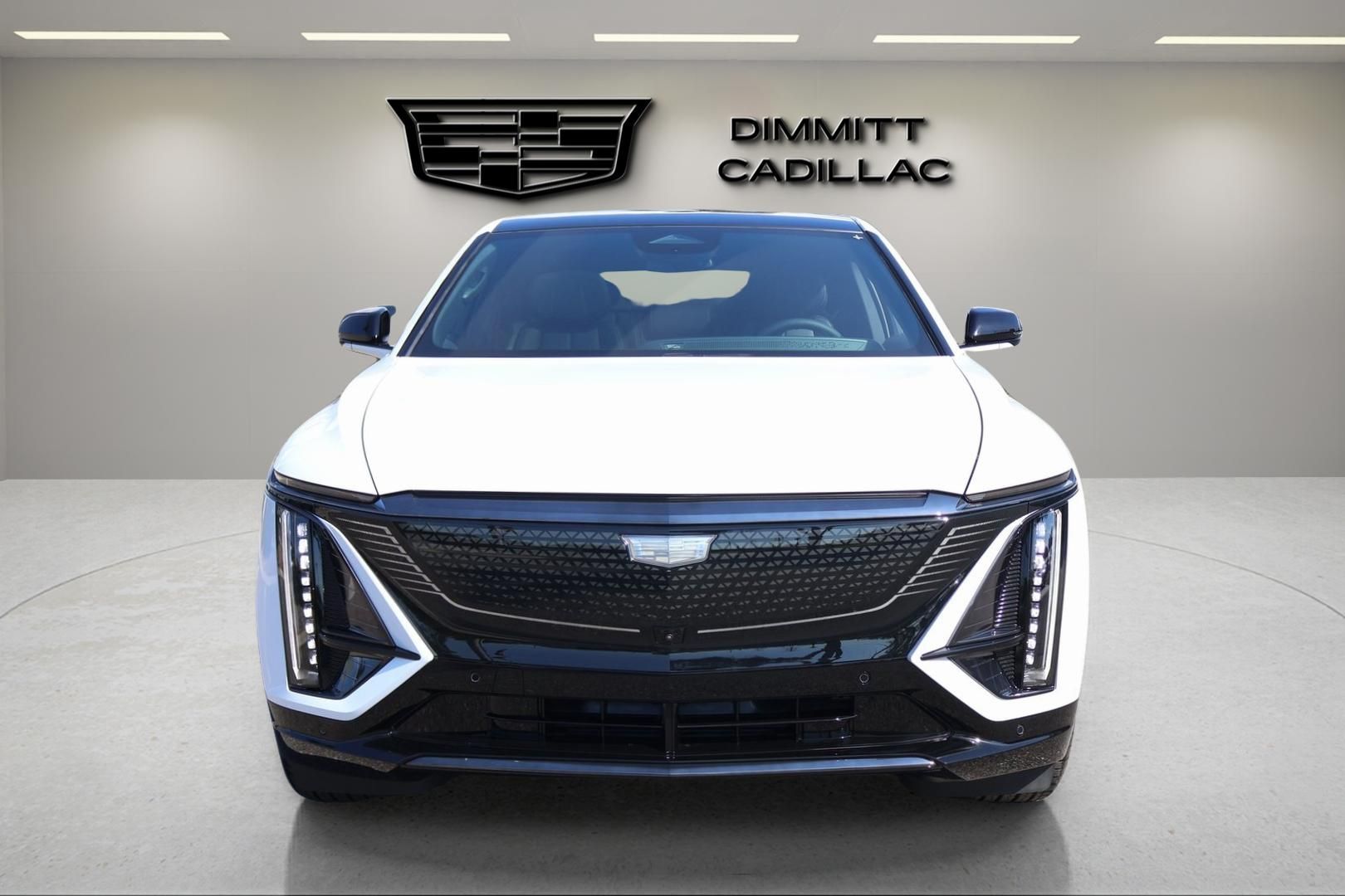 2026 Cadillac LYRIQ Sport Image 2 of 29