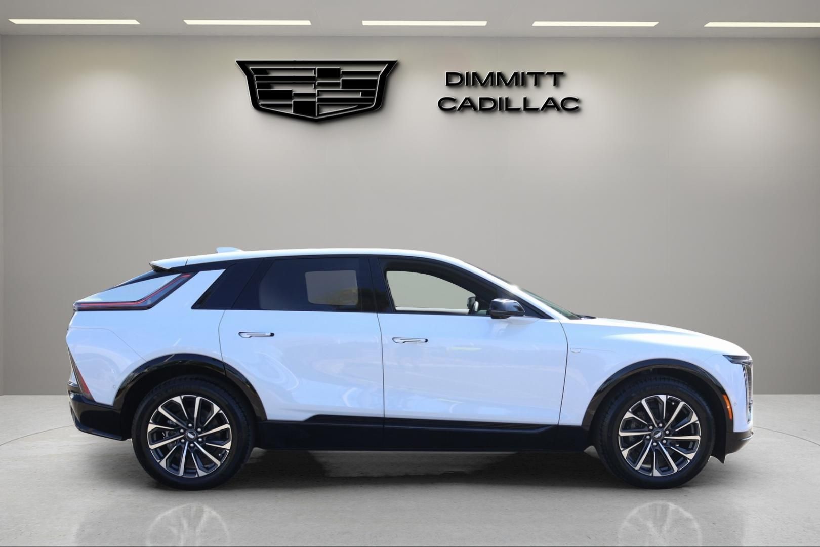 2026 Cadillac LYRIQ Sport Image 4 of 29