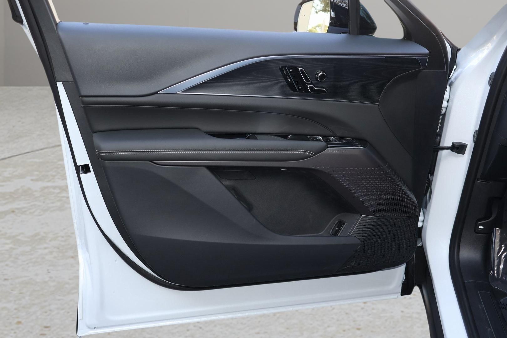 2026 Cadillac LYRIQ Sport Image 26 of 29