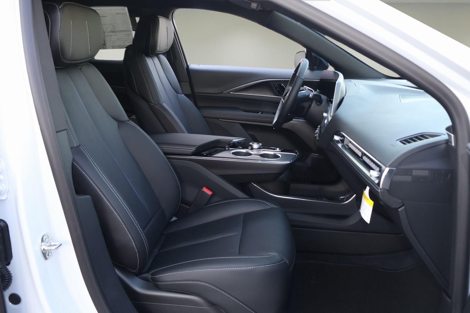 2026 Cadillac LYRIQ Sport Image 11 of 29