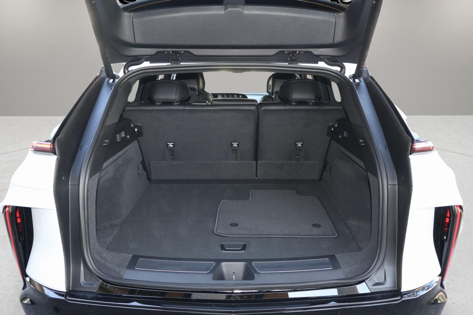 2026 Cadillac LYRIQ Sport Image 10 of 29