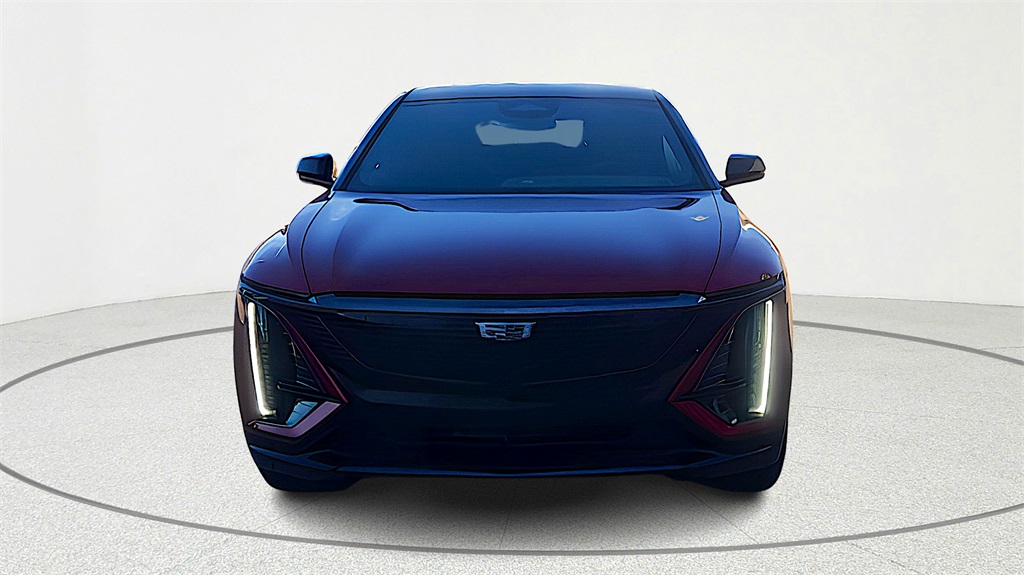 2026 Cadillac LYRIQ Sport Image 2 of 31