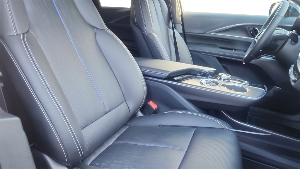 2026 Cadillac LYRIQ Sport Image 10 of 31