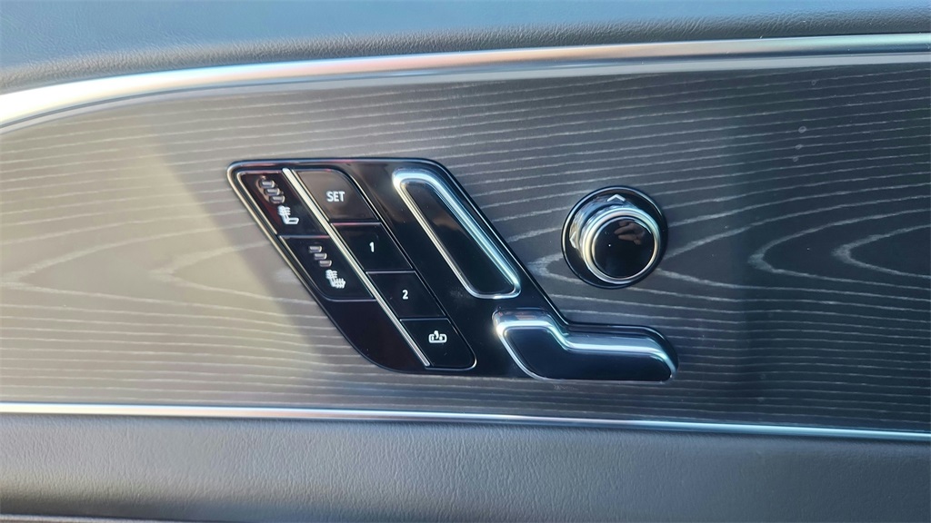 2026 Cadillac LYRIQ Sport Image 26 of 31