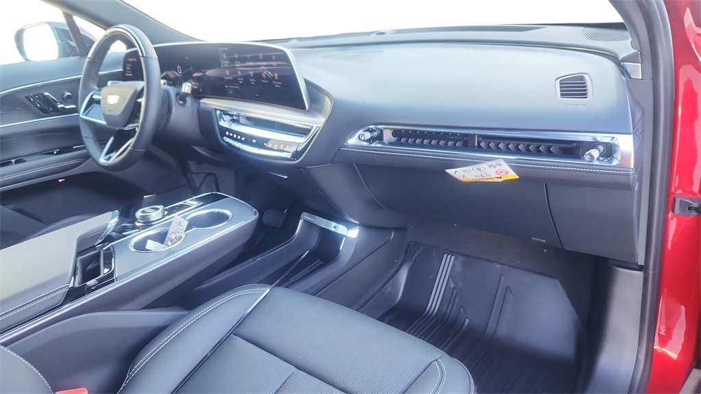 2026 Cadillac LYRIQ Sport Image 15 of 31