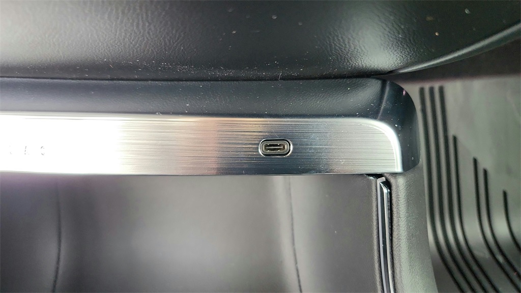 2026 Cadillac LYRIQ Sport Image 32 of 36