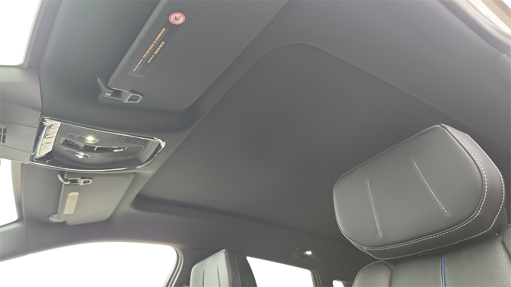 2026 Cadillac LYRIQ Sport Image 33 of 36