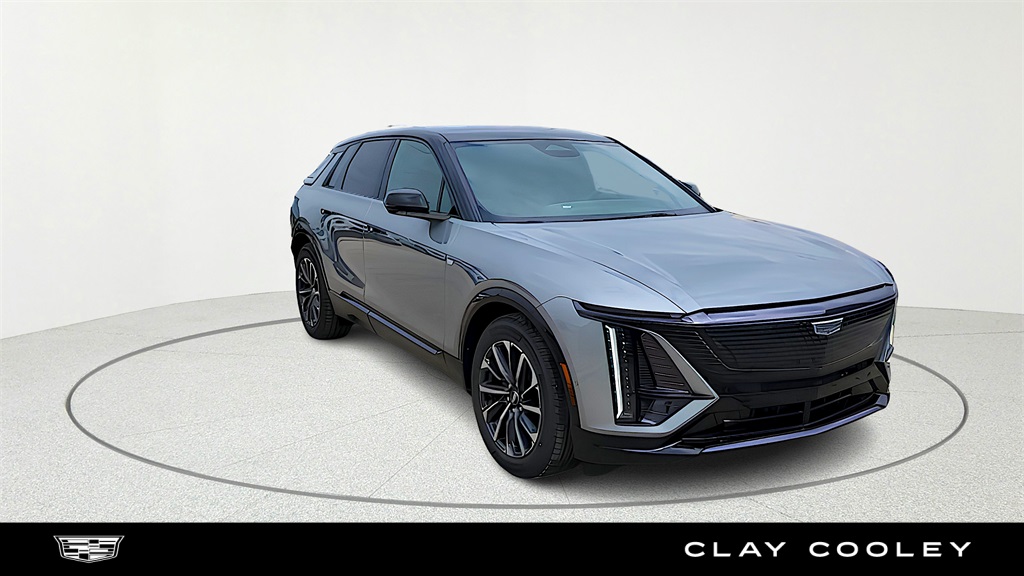 2026 Cadillac LYRIQ Sport Image 3 of 36