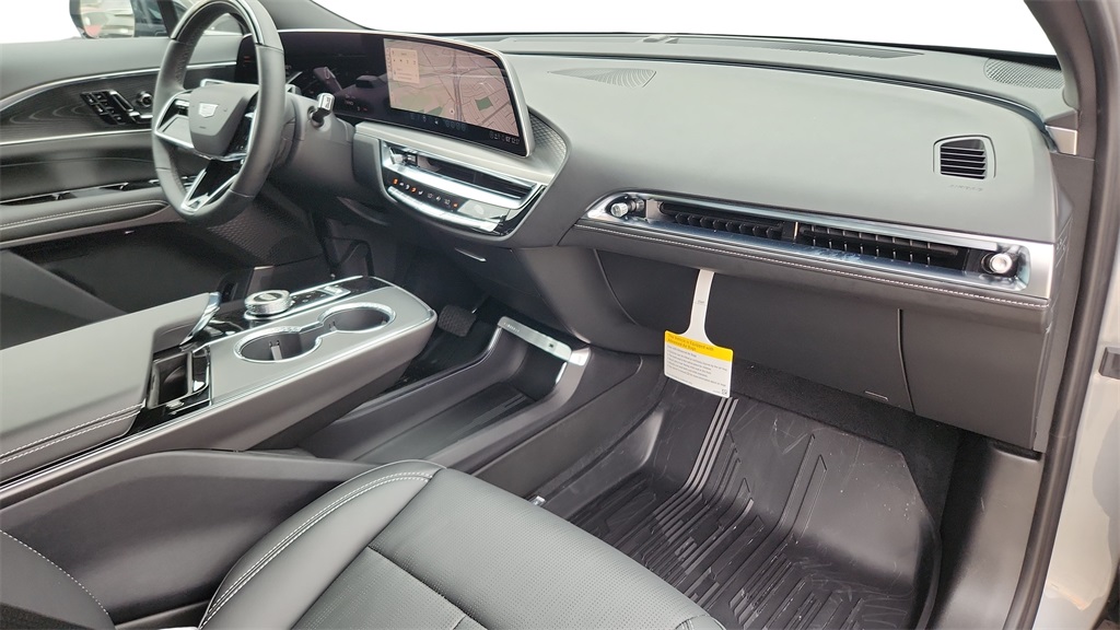 2026 Cadillac LYRIQ Sport Image 14 of 36