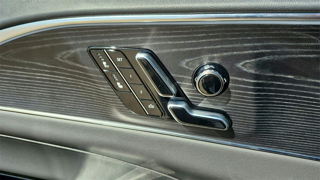 2026 Cadillac LYRIQ Sport Image 20 of 30