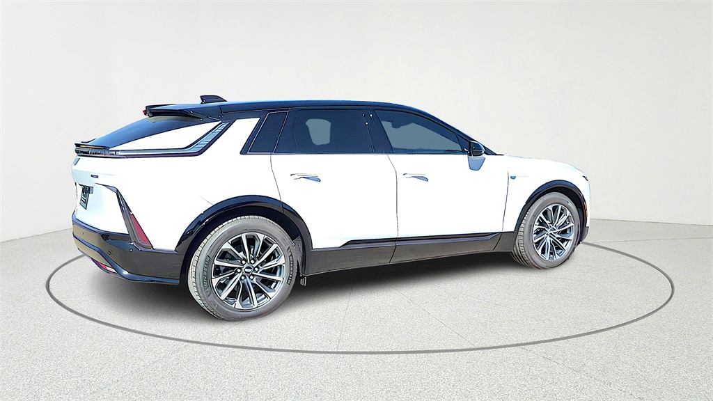 2026 Cadillac LYRIQ Sport Image 4 of 30