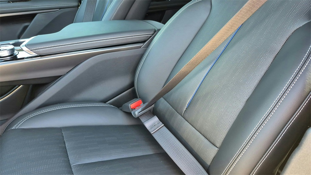 2026 Cadillac LYRIQ Sport Image 9 of 30