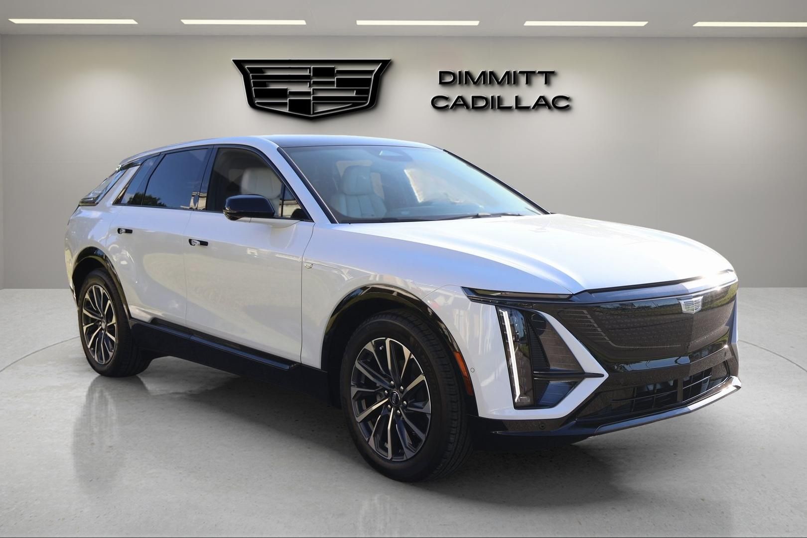 2026 Cadillac LYRIQ Sport Image 3 of 32