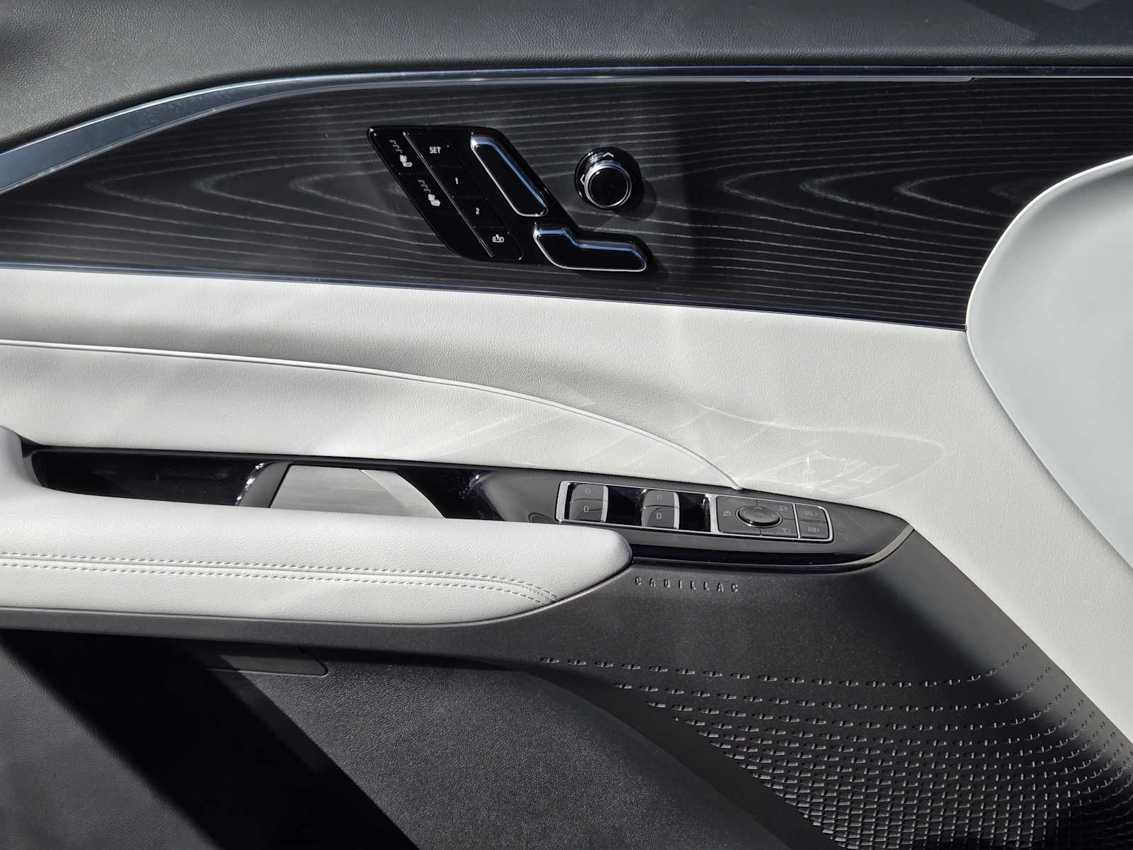 2026 Cadillac LYRIQ Sport Image 13 of 20