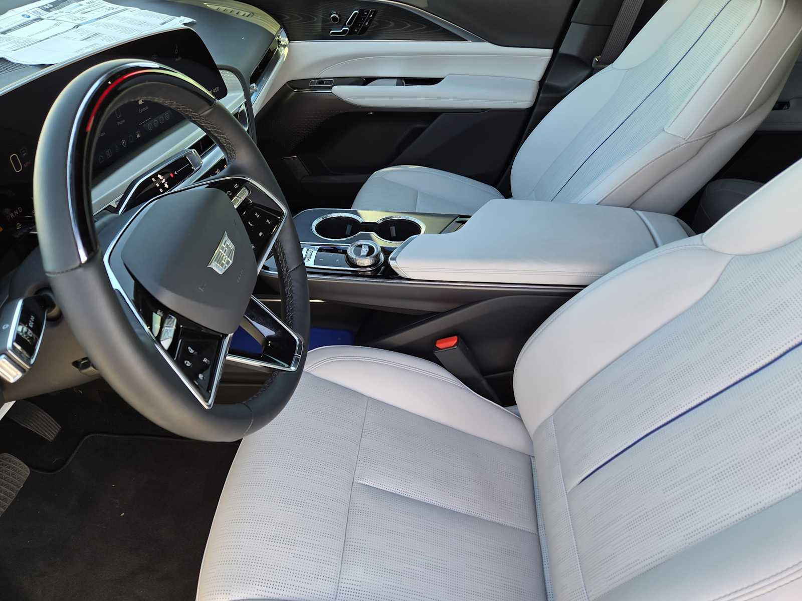 2026 Cadillac LYRIQ Sport Image 14 of 20