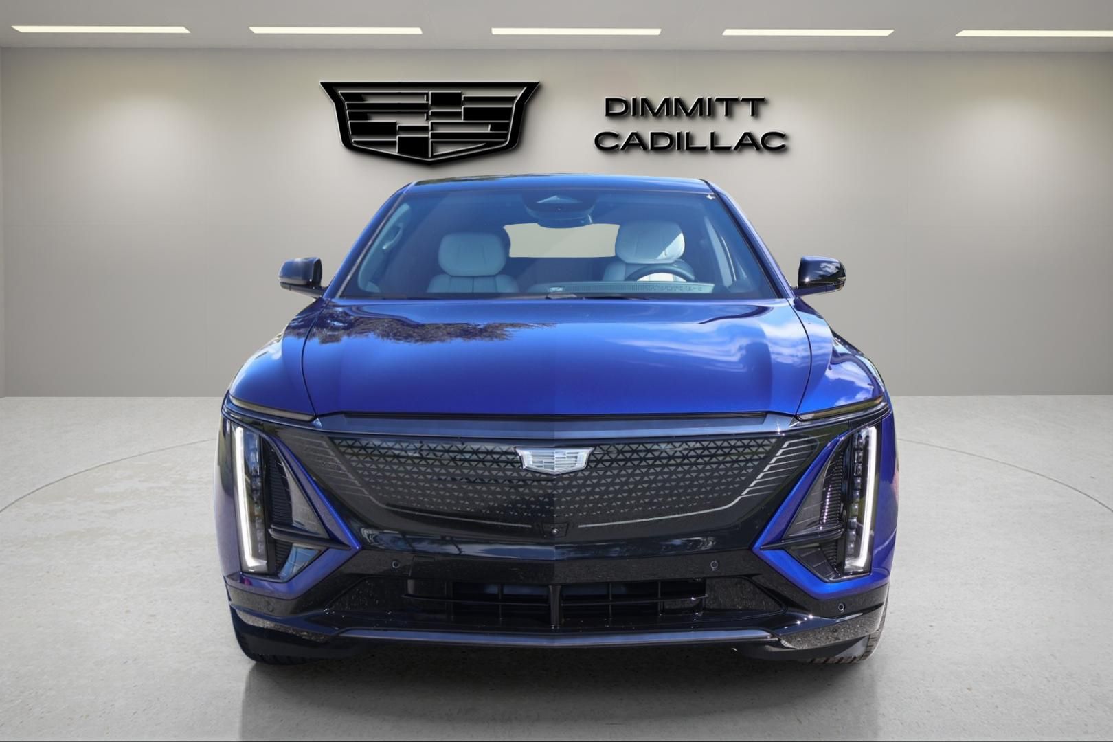 2026 Cadillac LYRIQ Sport Image 2 of 31