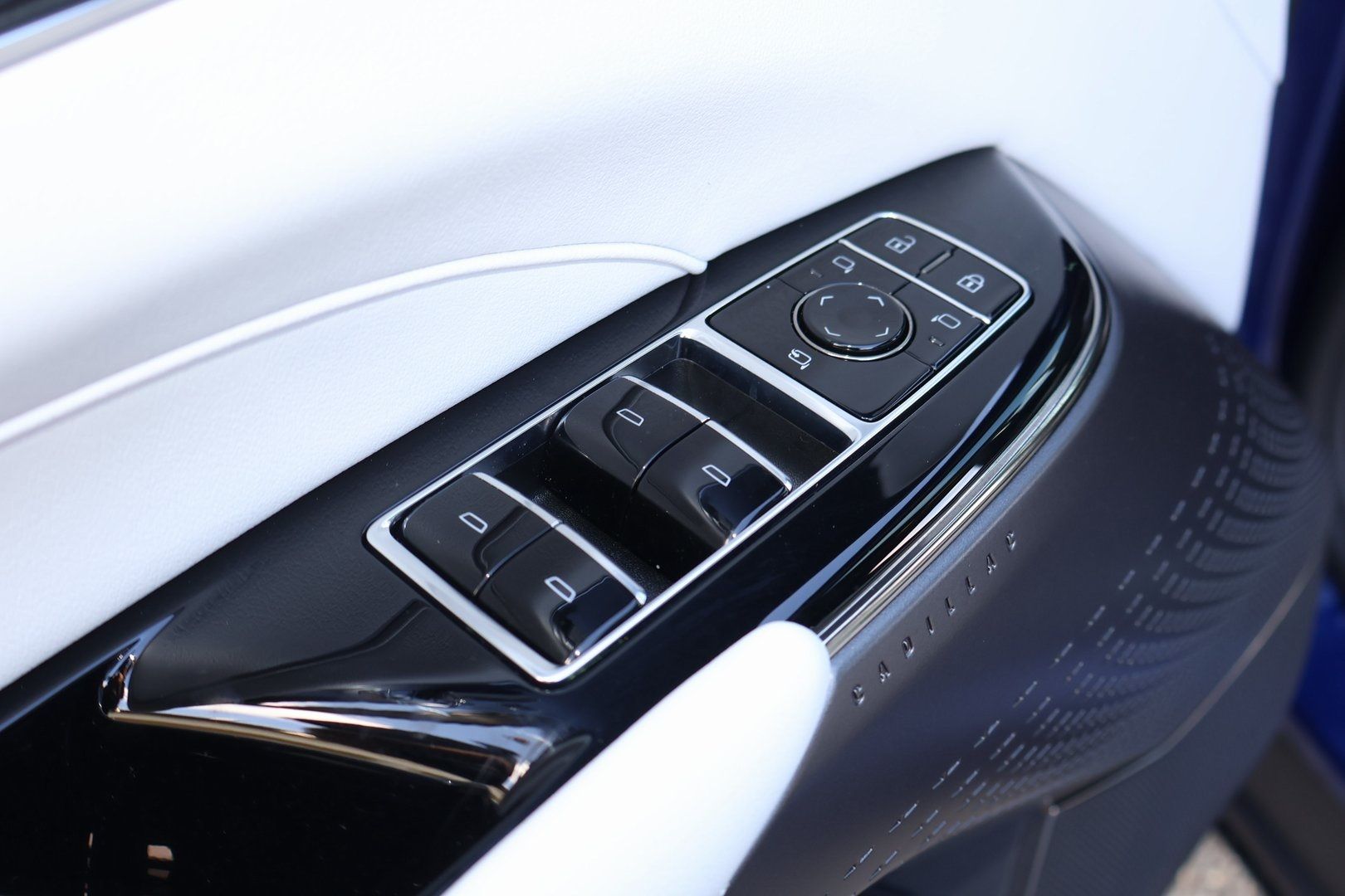 2026 Cadillac LYRIQ Sport Image 28 of 31