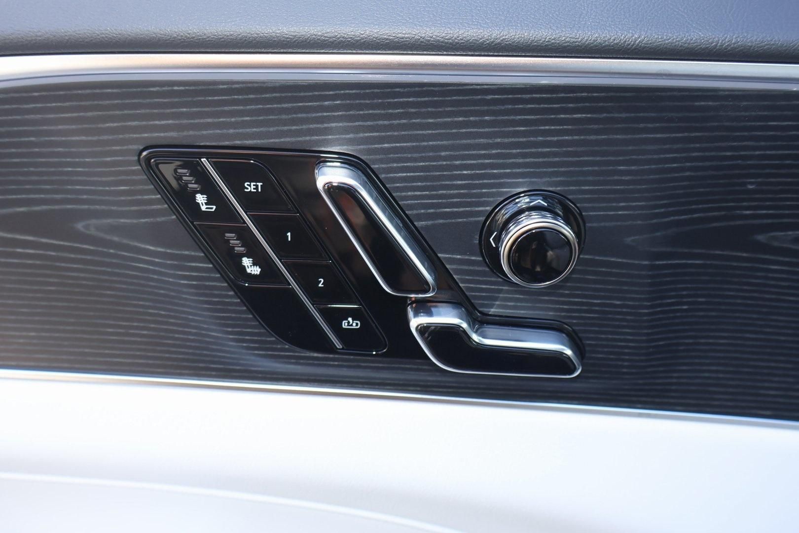 2026 Cadillac LYRIQ Sport Image 26 of 31