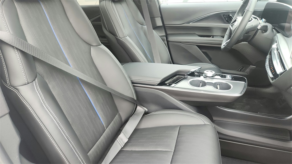 2026 Cadillac LYRIQ Sport Image 10 of 38