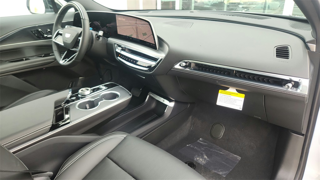 2026 Cadillac LYRIQ Sport Image 14 of 38