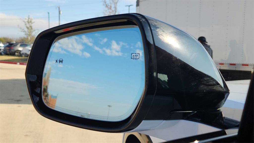 2026 Cadillac LYRIQ Sport Image 38 of 38