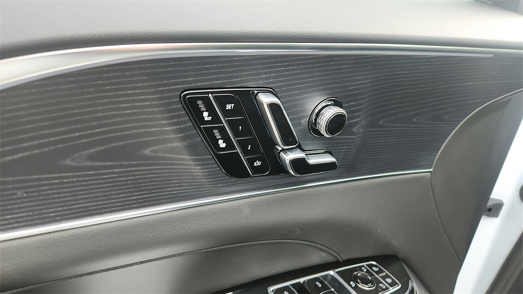 2026 Cadillac LYRIQ Sport Image 37 of 38