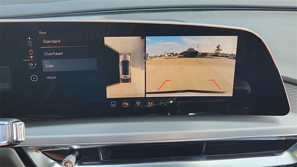 2026 Cadillac LYRIQ Sport Image 22 of 38