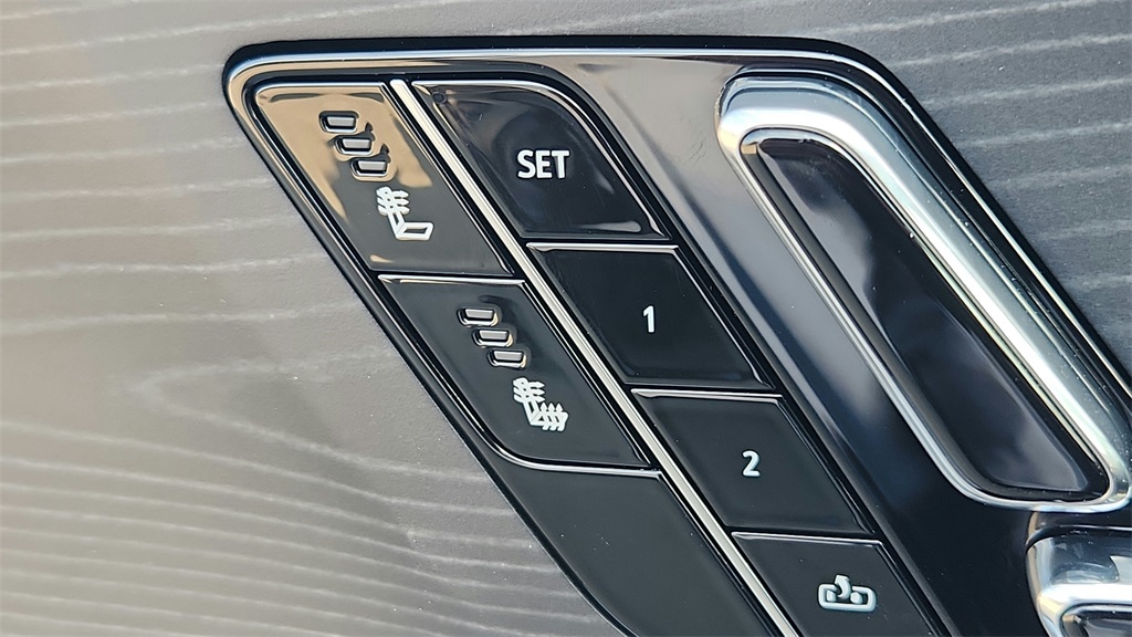 2026 Cadillac LYRIQ Sport Image 26 of 38