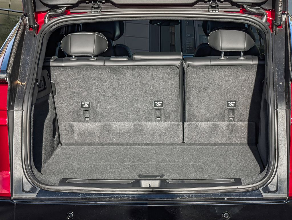 2026 Cadillac LYRIQ Sport Image 9 of 33