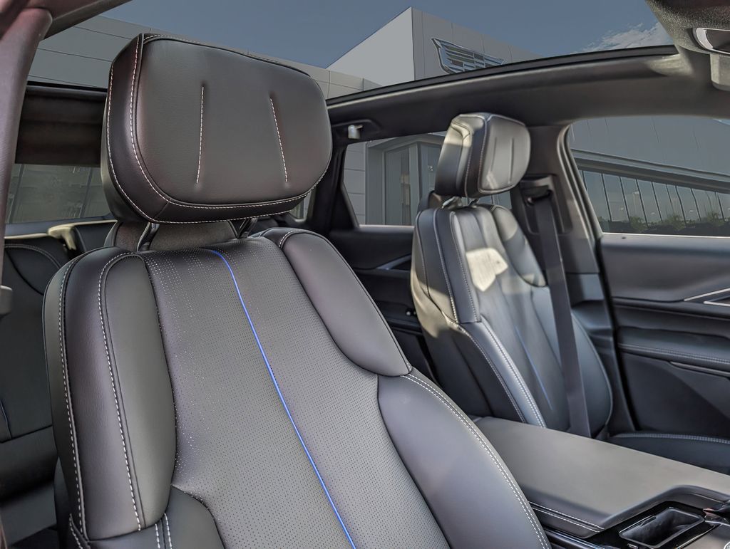 2026 Cadillac LYRIQ Sport Image 13 of 33