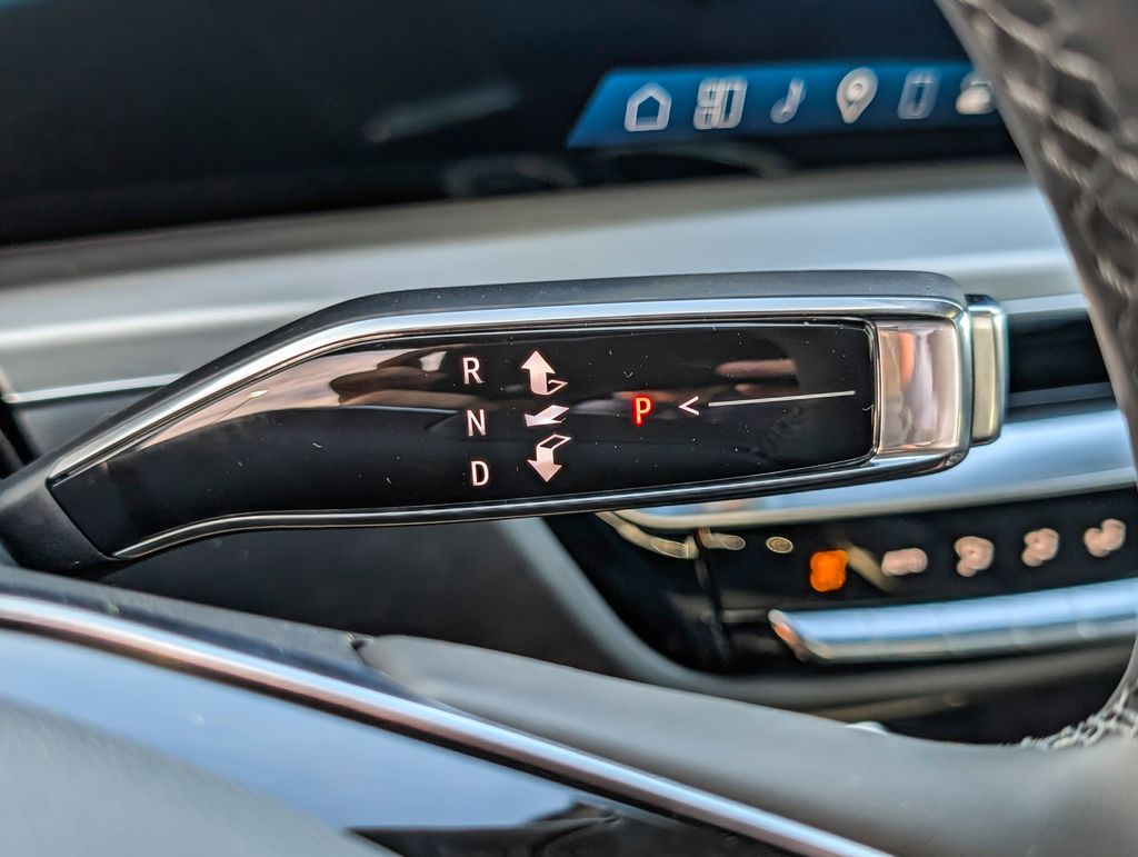 2026 Cadillac LYRIQ Sport Image 29 of 33