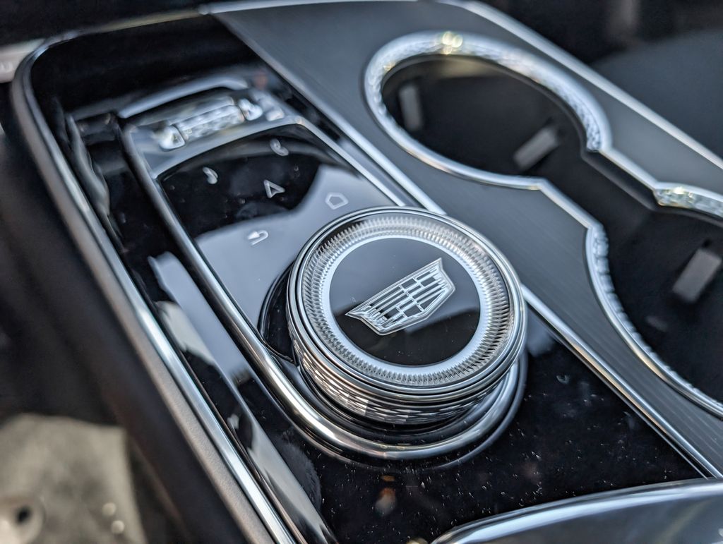 2026 Cadillac LYRIQ Sport Image 24 of 33