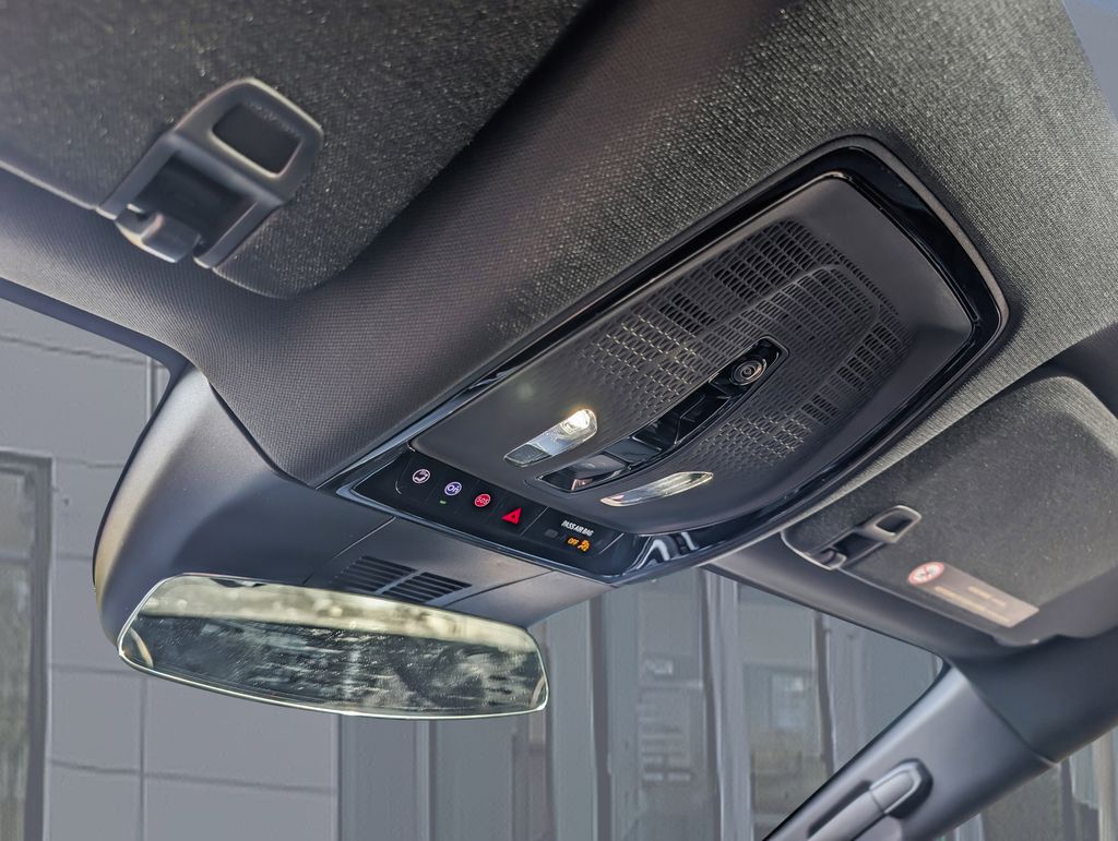 2026 Cadillac LYRIQ Sport Image 27 of 33