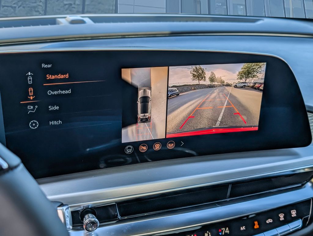 2026 Cadillac LYRIQ Sport Image 21 of 33